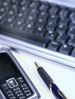 Handy und PC-Tastatur